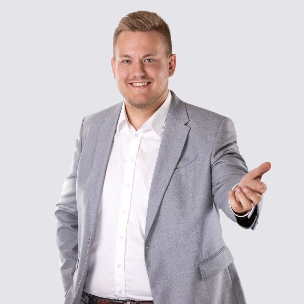 Adam Knedlhans